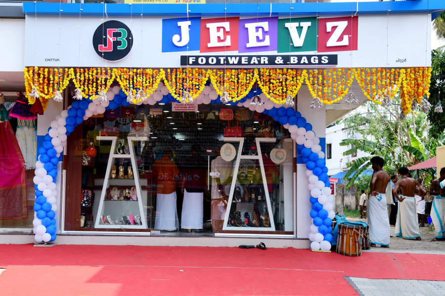 Jeevz footwear